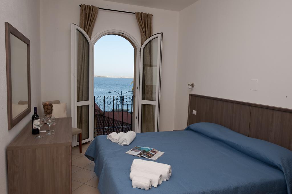 Muma Hostel Sant'Antioco Exterior photo