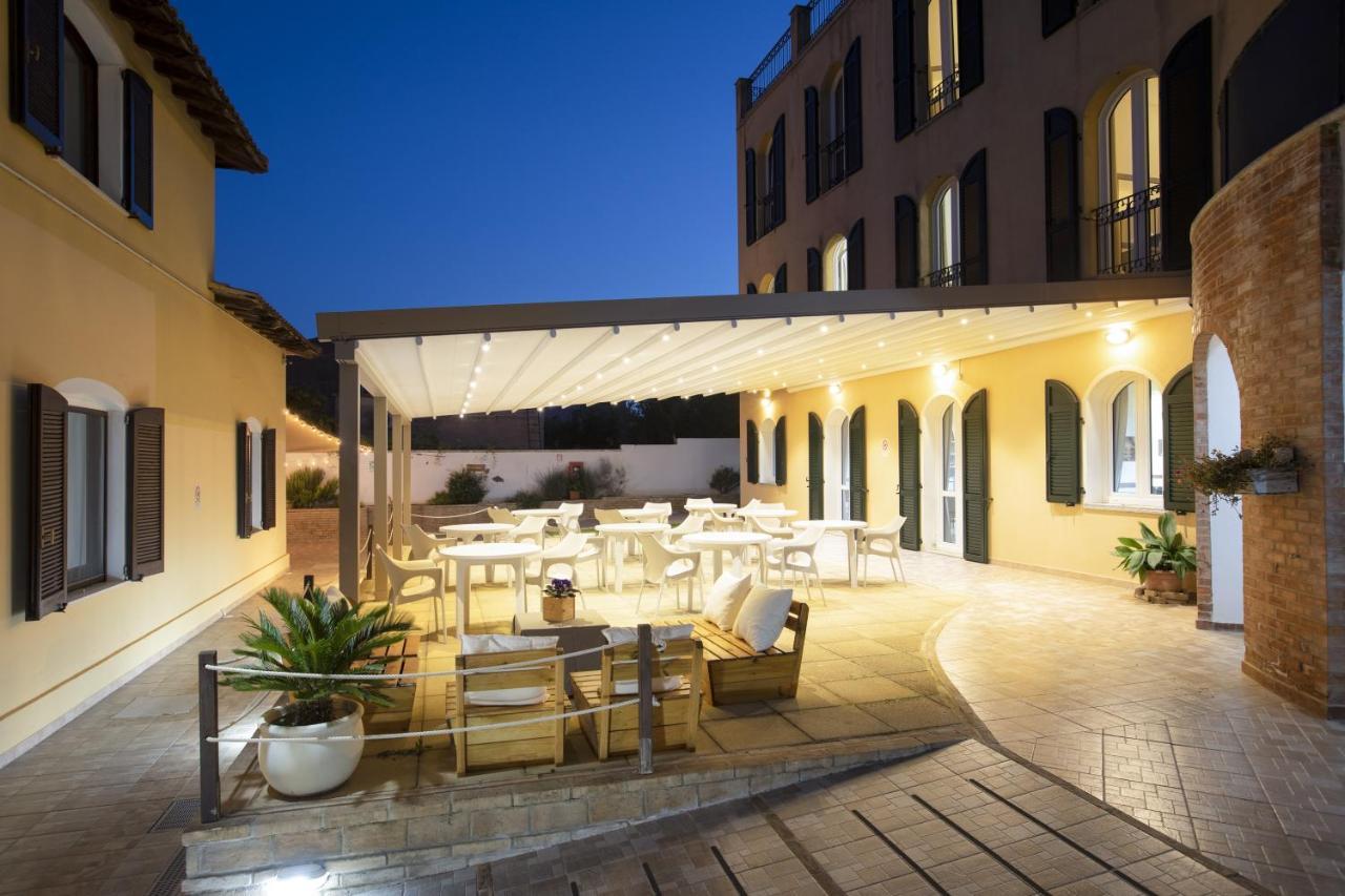 Muma Hostel Sant'Antioco Exterior photo